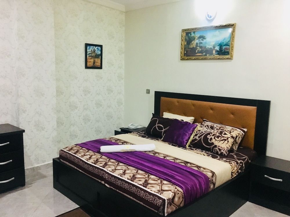 Perch Hotel And Suites 1