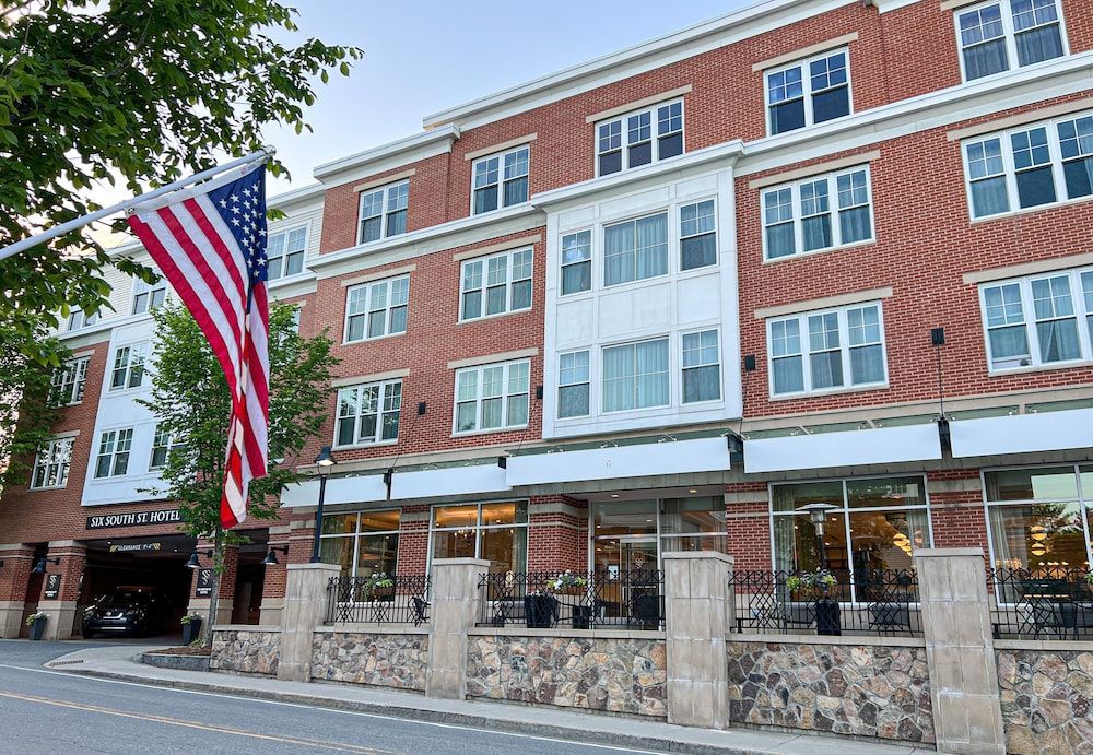 Six South St. Hotel 1