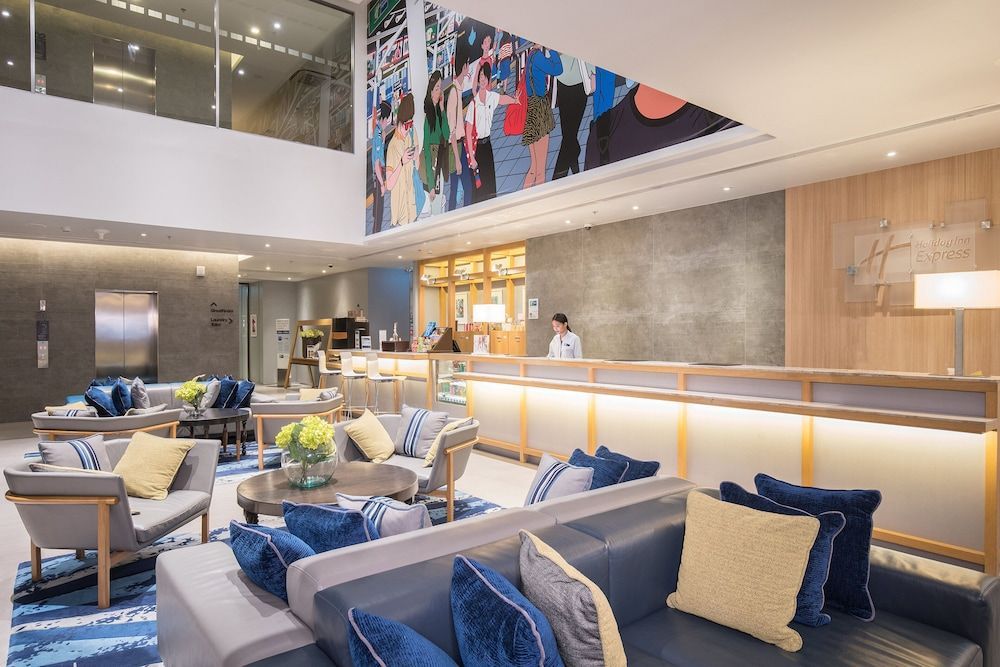 Holiday Inn Express BANGKOK SATHORN by IHG 2