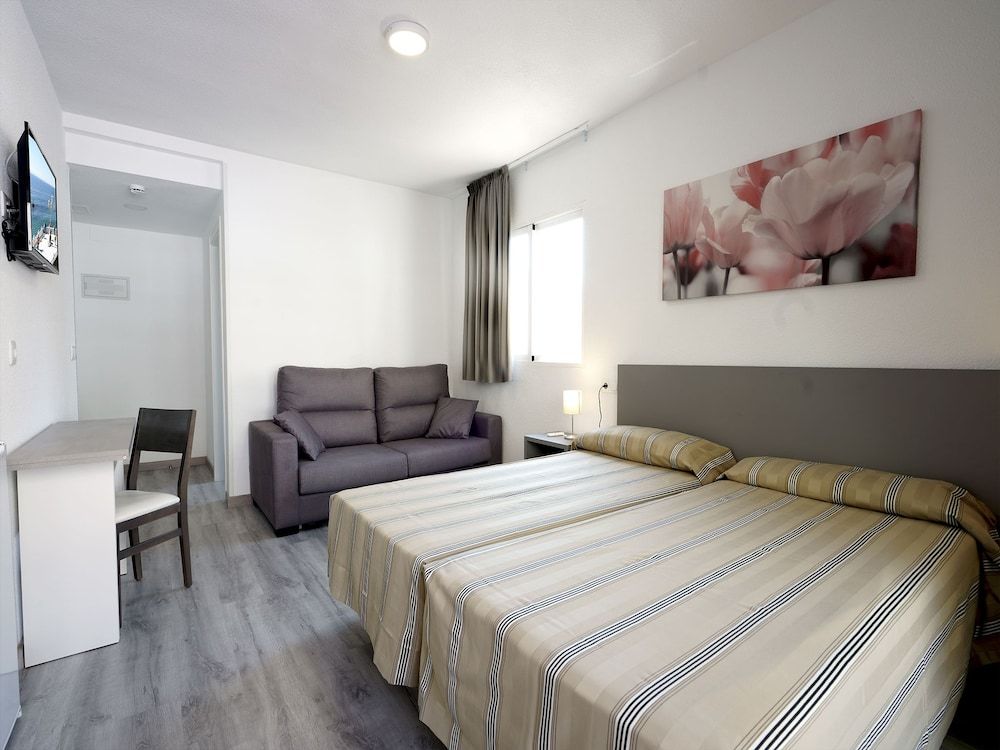 Hostal Anna Benidorm 2