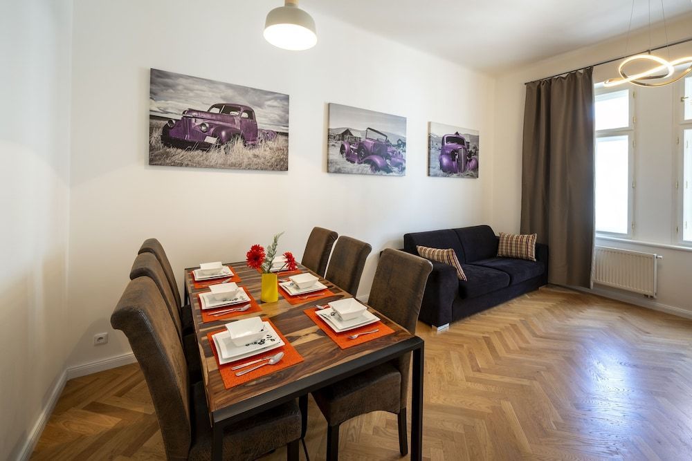Amazing Apartment Zborovska 1
