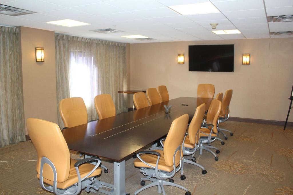 Brandywine Plaza Hotel 1