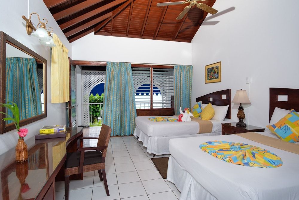 Hibiscus Lodge 1