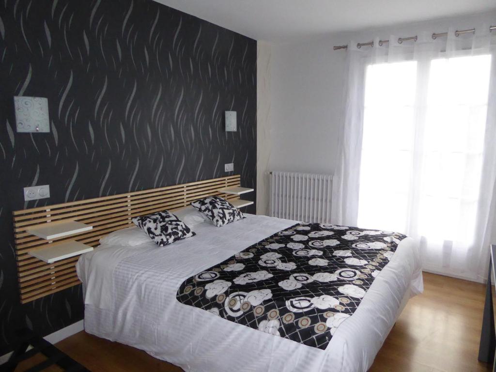 Logis Hotel L'Arche de Noe 1