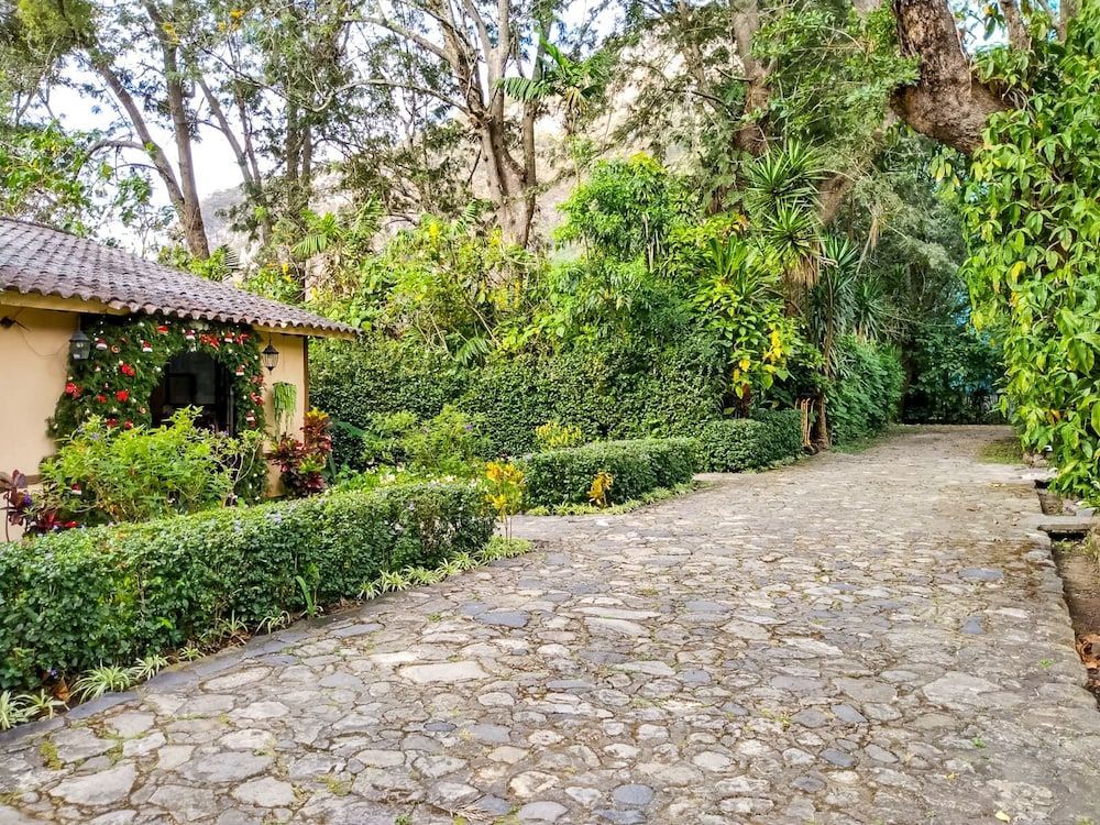 Hotel San Buenaventura de Atitlán 1