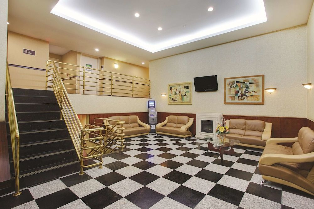 La Quinta Inn by Wyndham Queens (New York City) 2