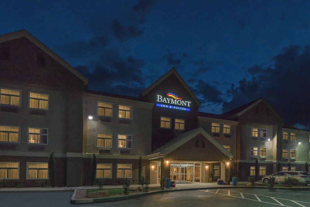 Baymont by Wyndham Albuquerque Airport 1