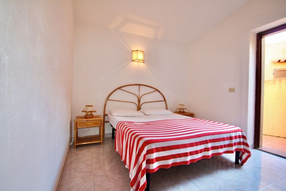 Residence in Costa Paradiso 2