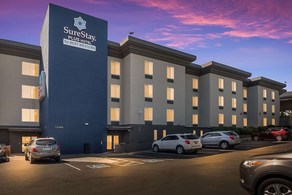 SureStay Plus Hotel by Best Western SeaTac Airport 1