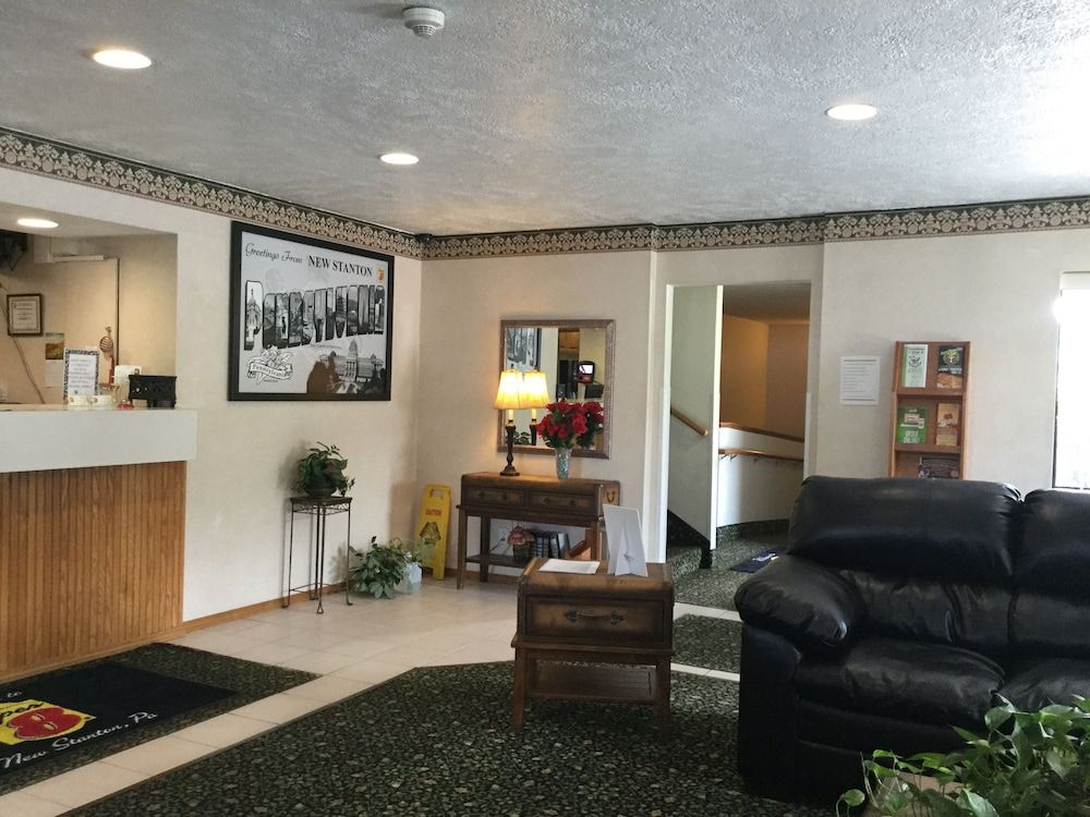 Super 8 by Wyndham New Stanton 2