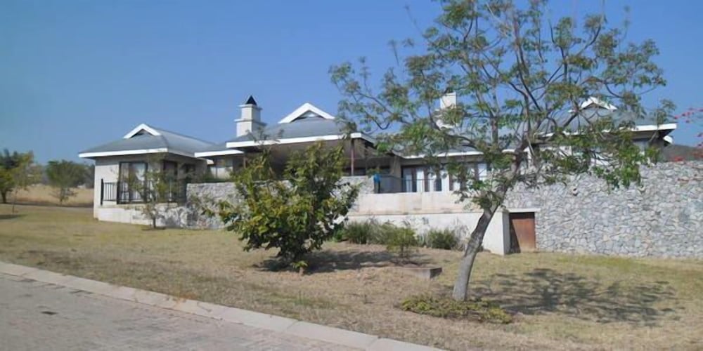 Hoyohoyo Hazyview View Villas 1