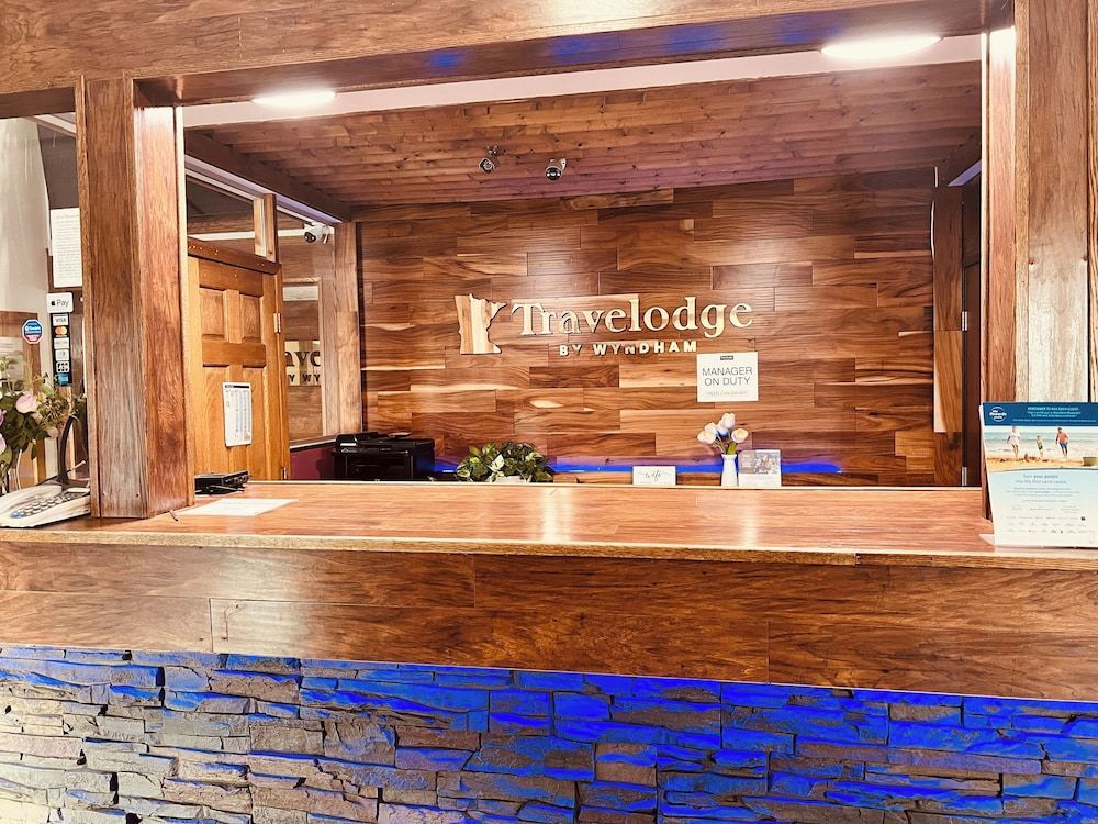 Travelodge by Wyndham Valleyfair Shakopee 1