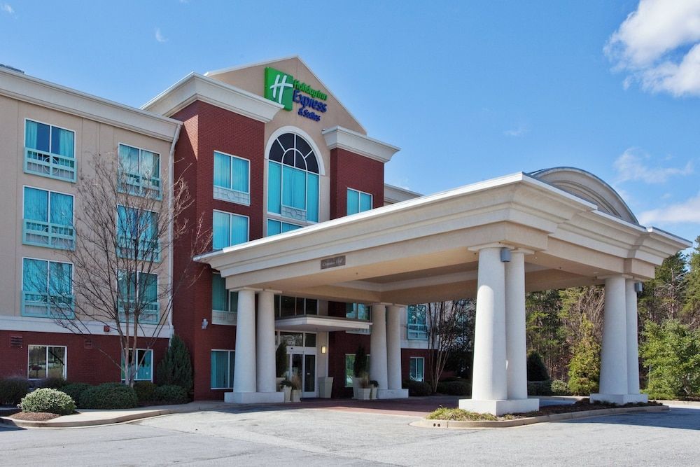 Holiday Inn Express & Suites GREENVILLE-I-85 & WOODRUFF RD by IHG 1