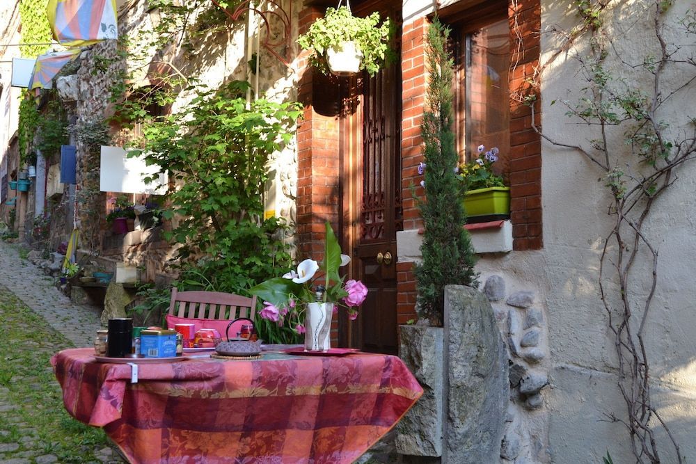 Les Ateliers d'Art Modiste et formier 1
