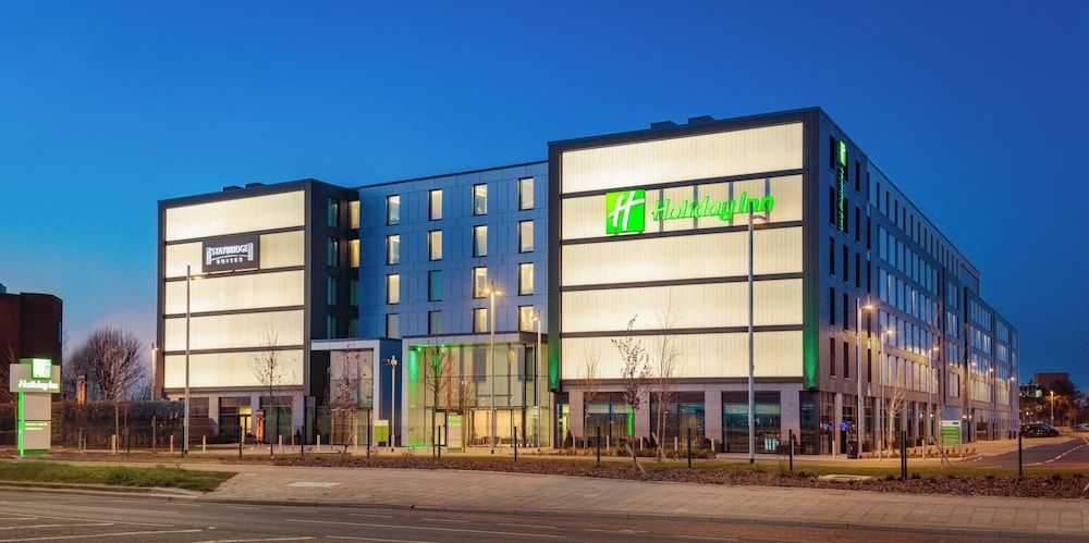 Holiday Inn LONDON - HEATHROW BATH ROAD by IHG 1