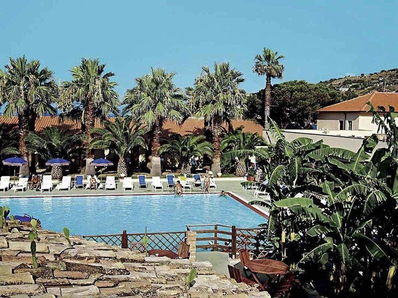 Baia delle Sirene Beach Resort 2