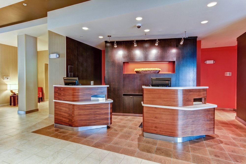 Courtyard by Marriott Bridgeport Clarksburg 2