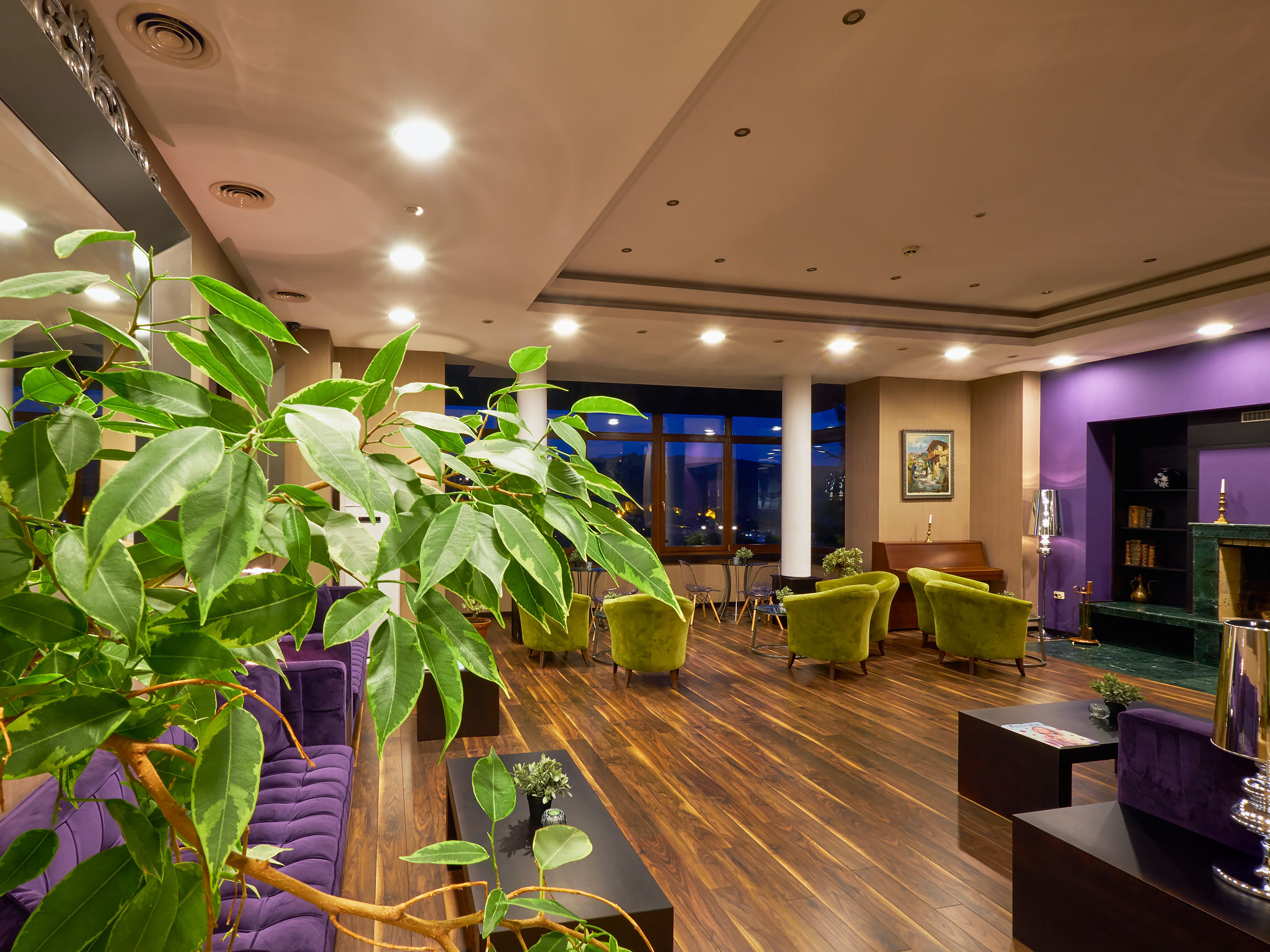 Yantra Grand Hotel 1