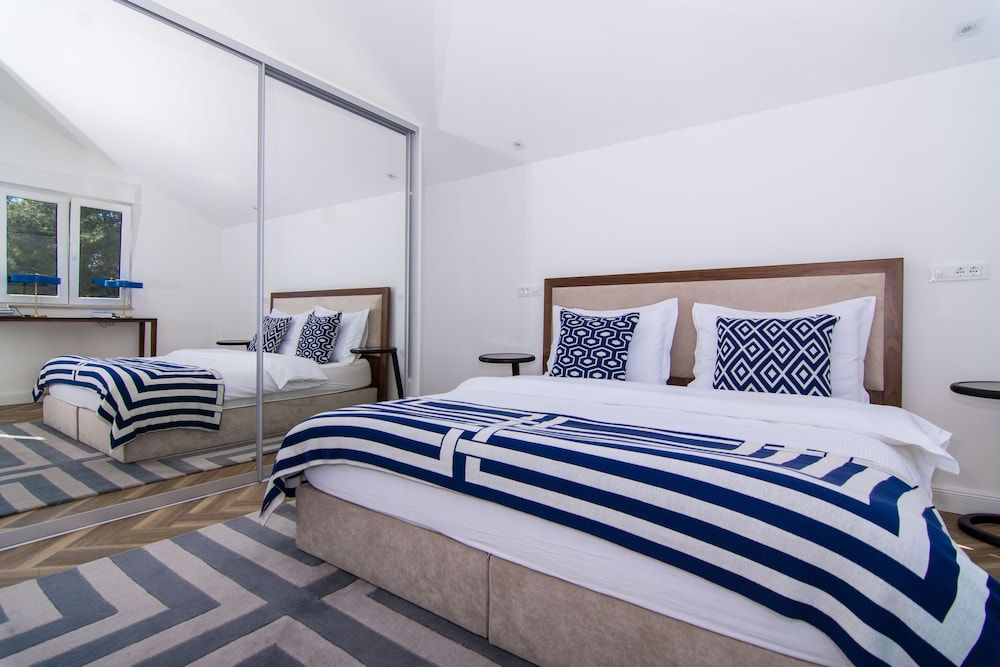 Seafront Luxury Apartments Fun 2