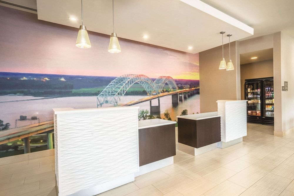 La Quinta by Wyndham Memphis Downtown 2