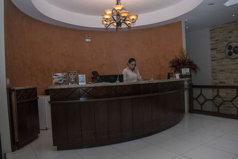 Hotel Suerre 2