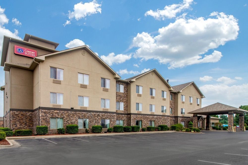 Comfort Suites Danville 1