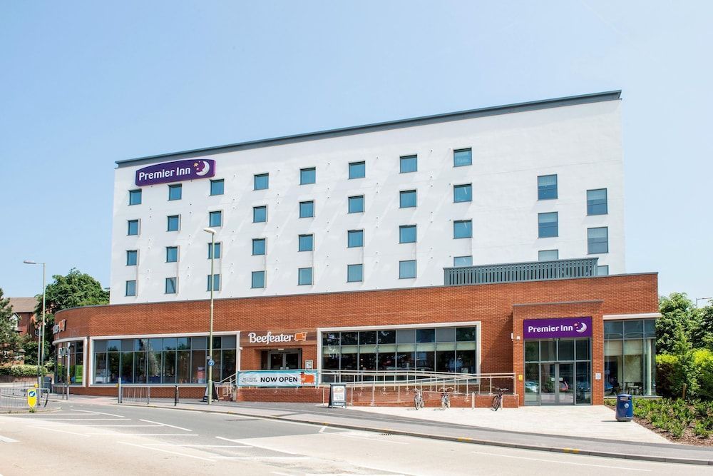 Premier Inn Farnborough Town Centre 1
