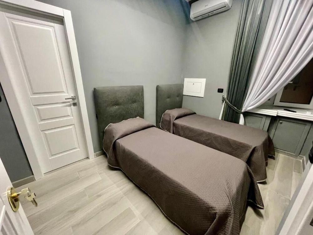 AL BINARIO DI NAPOLI 1