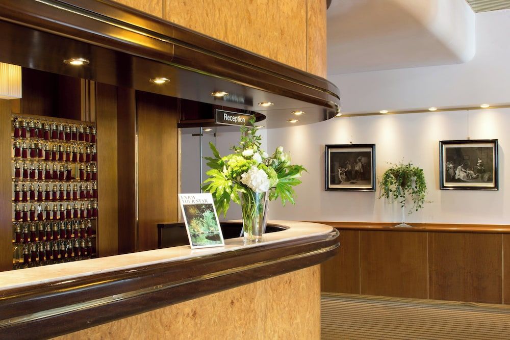 Starhotels Cristallo Palace 2