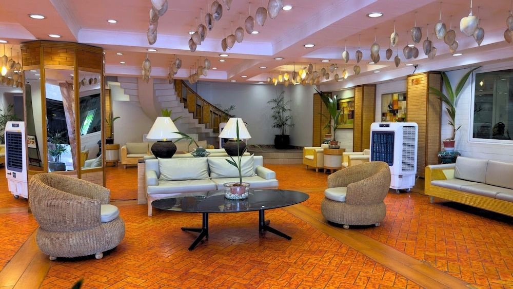 Whiterock Beach Resort 2