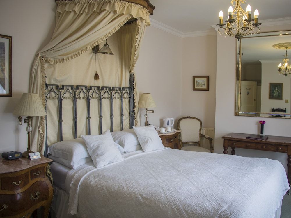 Albert & Victoria Guest house 2