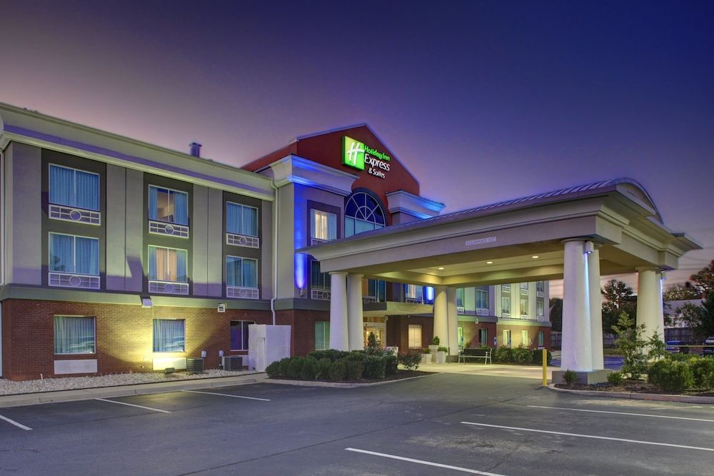 Holiday Inn Express & Suites EMPORIA by IHG 1
