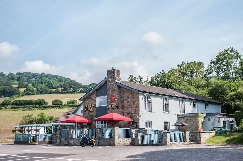 Lamb & Flag Inn 1