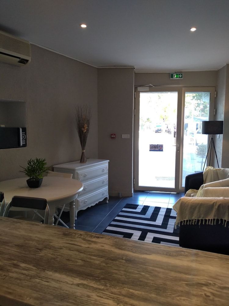Hotel renaissance martigues 2