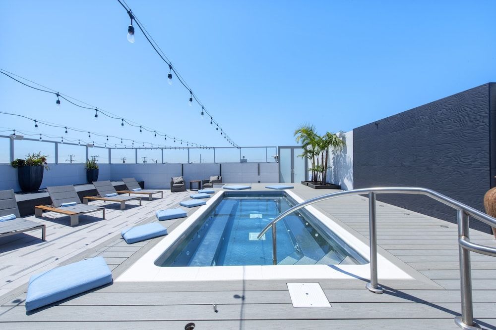 Shade Hotel Manhattan Beach 1