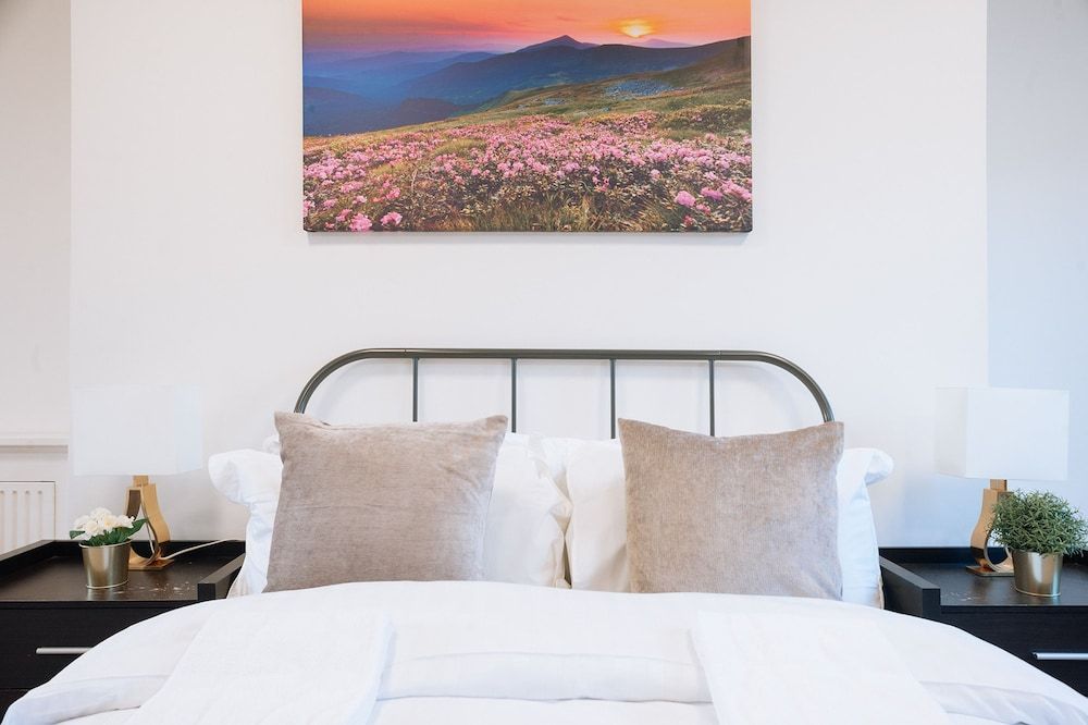 Mayfair Guesthouse 1
