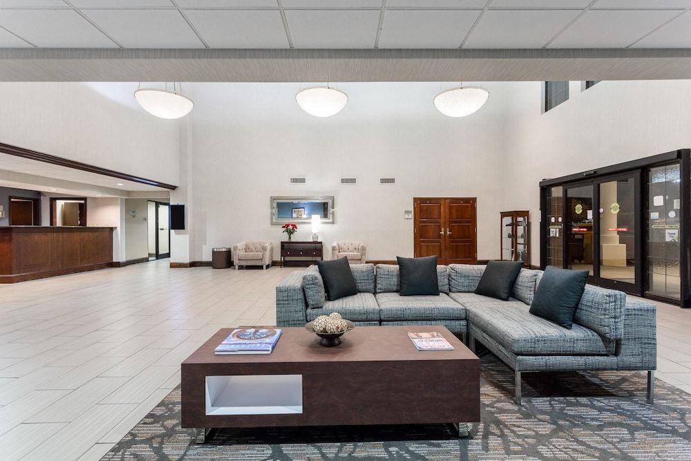 Wingate by Wyndham High Point Greensboro Airport South 2