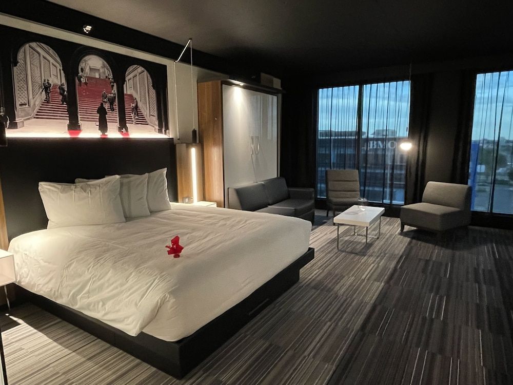 Grand Times Hotel Laval - Centropolis 1