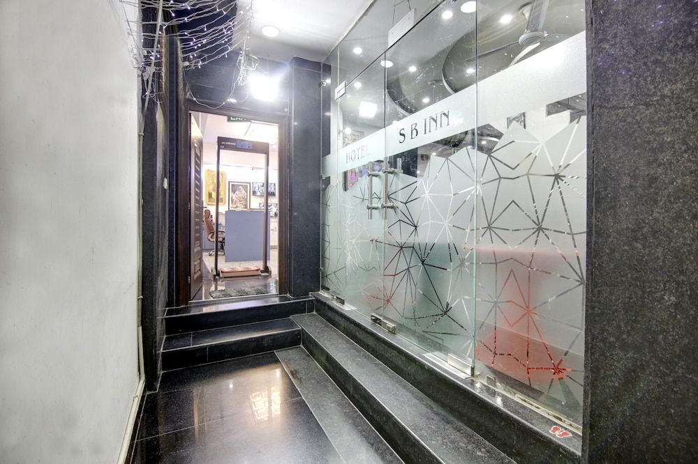 Hotel SB Grand Inn - Paharganj 2