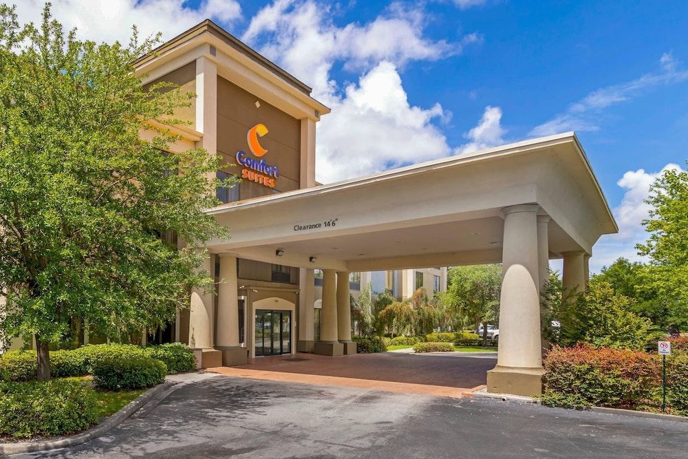Comfort Suites near MCAS Beaufort 1