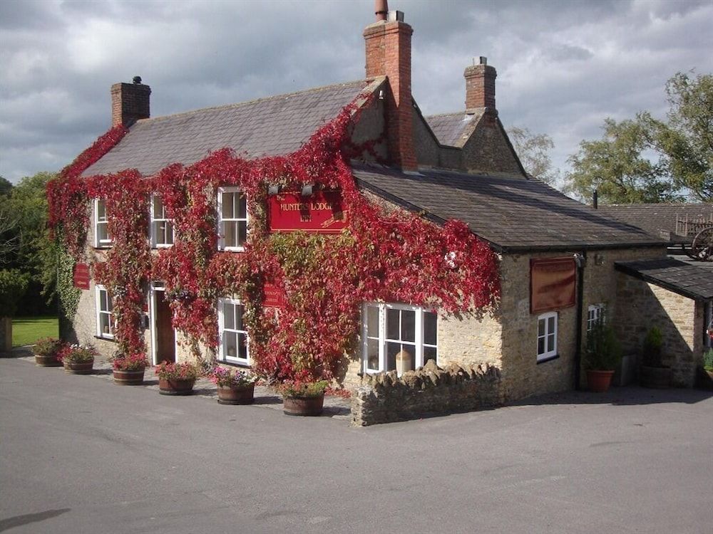 Hunters Lodge Inn 1
