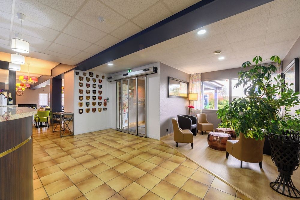 BRIT HOTEL Confort CAMBRAI 2