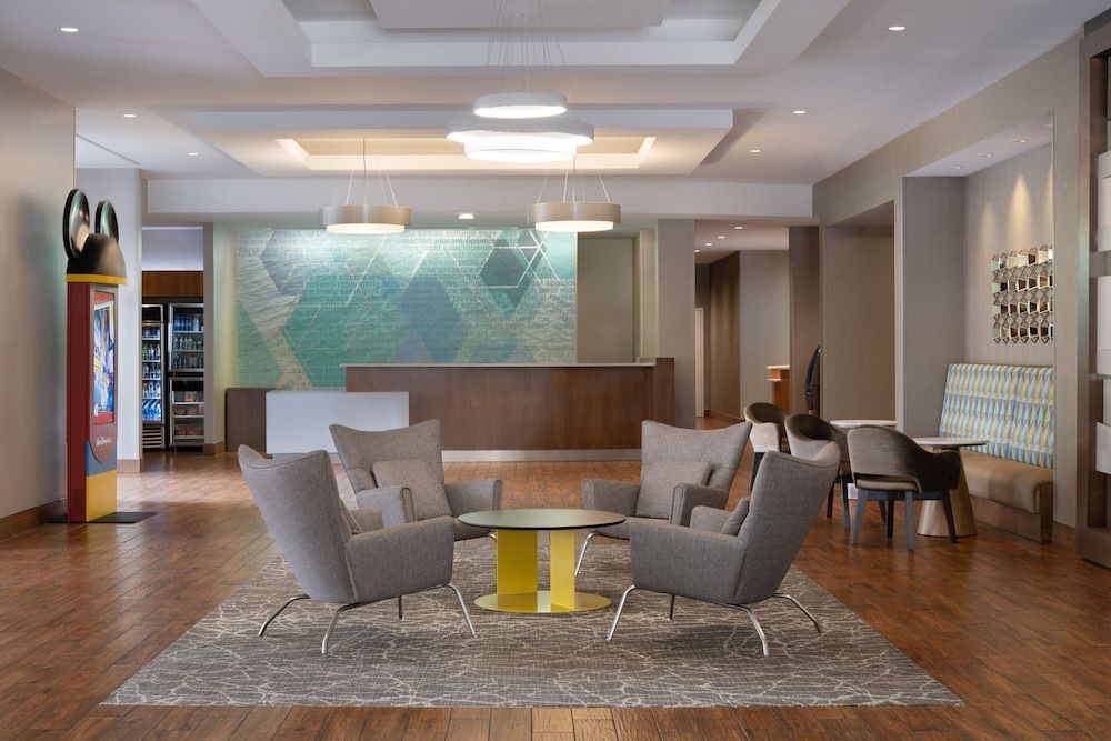 SpringHill Suites by Marriott Orlando at FLAMINGO CROSSINGS Town Center-Western Entrance 2