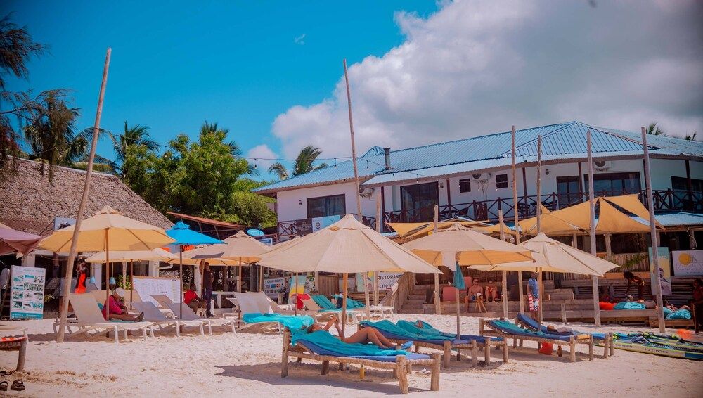 Baraka Beach Bungalows 1