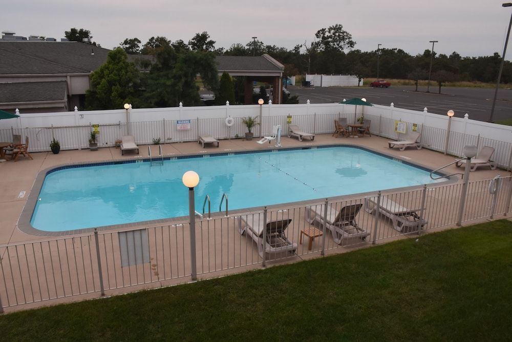 Ramada by Wyndham Vineland Millville Area 1