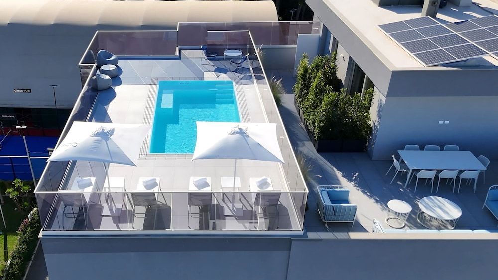 Green Park penthouse Suite & Pool 1