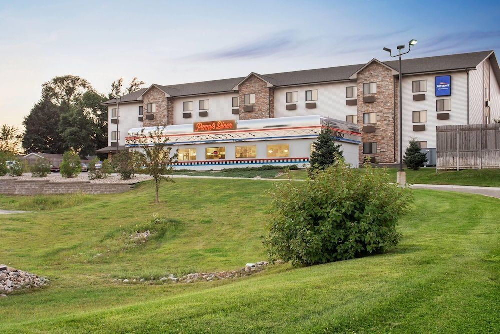 Baymont by Wyndham Glenwood 1