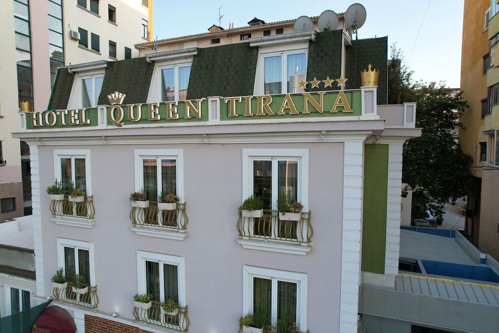 Hotel Queen 1