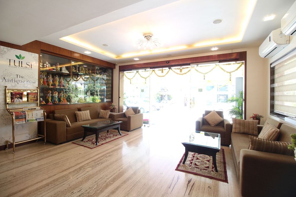 MARIGOLD-Newly Renovated Hotel 2