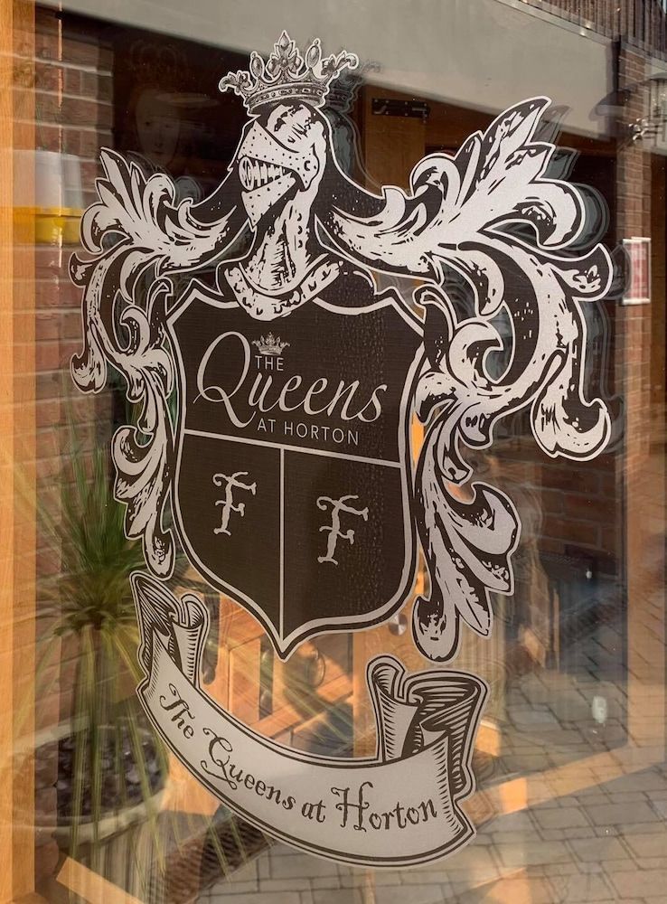 The Queens At Horton 1